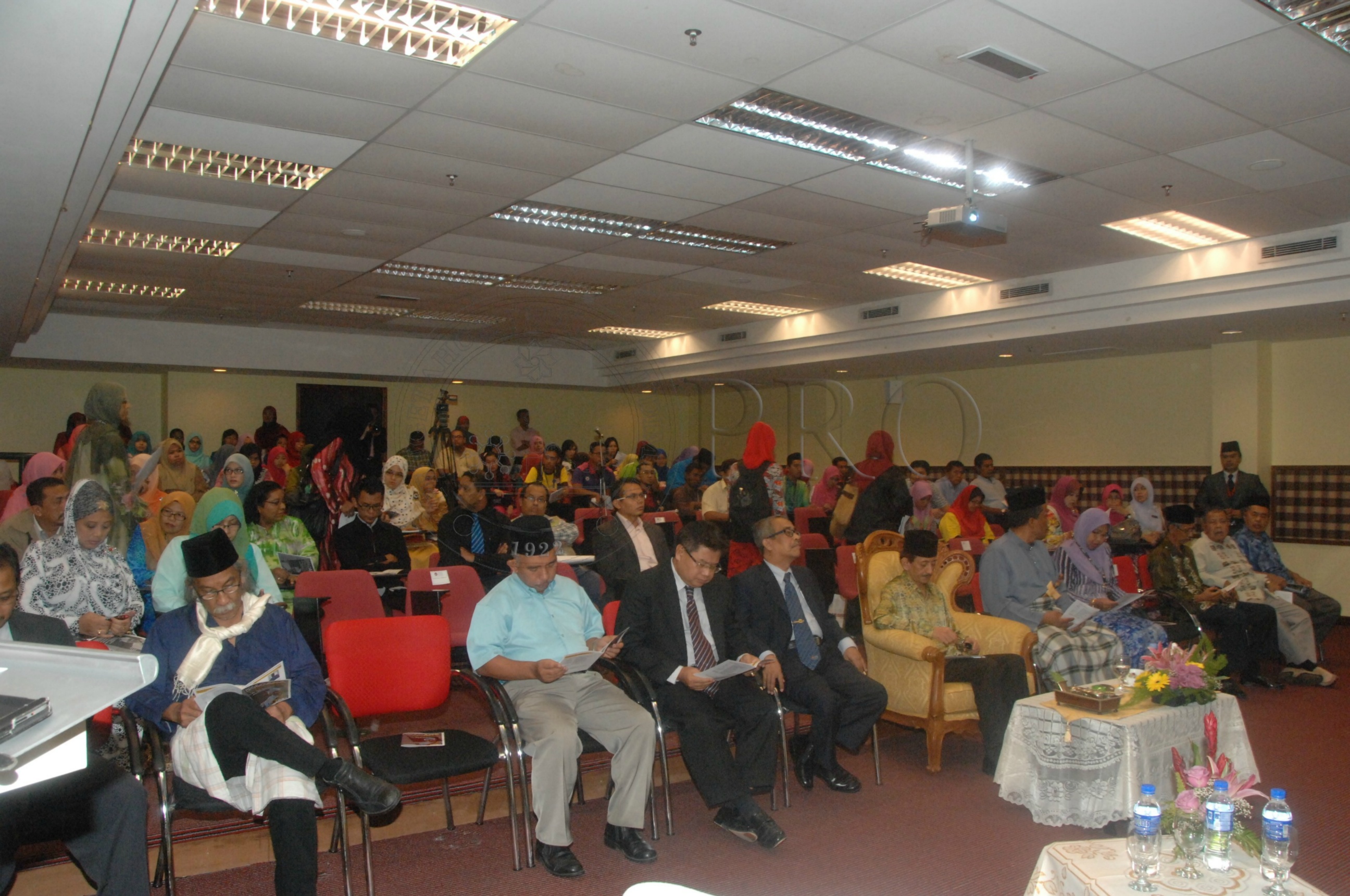 PRO 14 33 WACANA FBA 0125